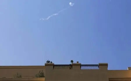 إصابة شخصين جراء سقوط شظايا طائرات مسيرة على منزلين في دبي