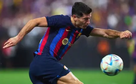 برشلونة يكشف عن غياب ليفاندوفسكي في مباراة أتلتيكو مدريد بسبب الإصابة