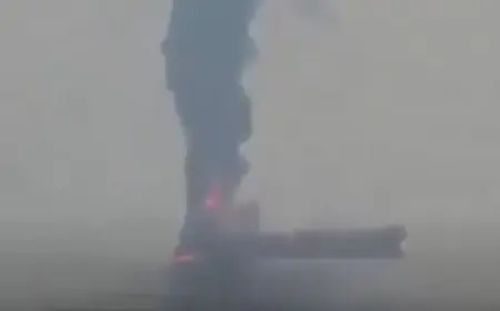 الجيش الأمريكي يكشف عن إغراق سفينة إيرانية في خليج عمان