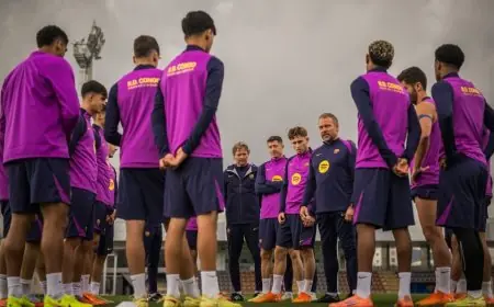 فليك ينتقد غافي ويامال ويعقد اجتماعاً لمدة 20 دقيقة مع الفريق