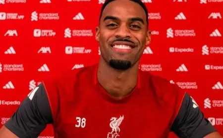 ليفربول يعلن عن تمديد عقد النجم الهولندي غرافنبيرخ لمواسم طويلة