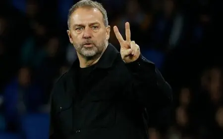 أربعة لاعبين من برشلونة يواجهون خطر الإيقاف ضد نيوكاسل بينهم النجم المعروف