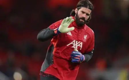 إصابة أليسون بيكر تحرمه من المشاركة في مواجهة ليفربول ضد غلطة سراي