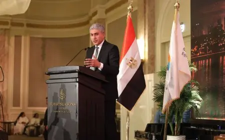 وزير السياحة يعلن خطة متطورة لتعزيز الترويج للمقاصد السياحية في مصر