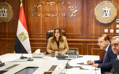 وزيرة التنمية المحلية تتابع تحديث تعريفة الركوب بعد زيادة أسعار الوقود