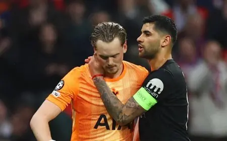 حارس توتنهام يخرج بعد 17 دقيقة بسبب خطأين فادحين أمام أتلتيكو مدريد