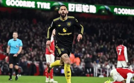 كونيا يدعو لإحياء العملاق النائم في صفوف مانشستر يونايتد