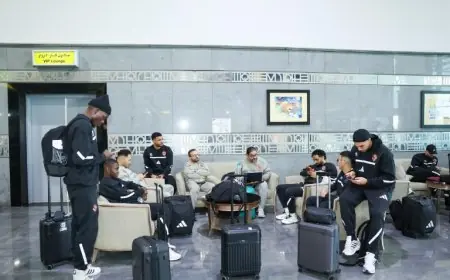 بعثة الأهلي تصل مطار القاهرة استعدادًا للسفر إلى تونس