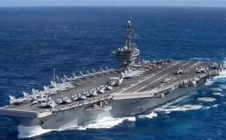 حريق مفاجئ يضرب المدمرة جيرالد فورد وإصابة بحّارين البحرية الأمريكية تكشف التفاصيل الكاملة