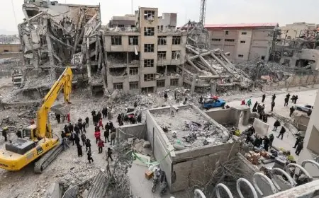 إسرائيل توجه تحذيرًا لسكان طهران عقب سلسلة انفجارات عنيفة تستهدف منشآت صاروخية تحت الأرض