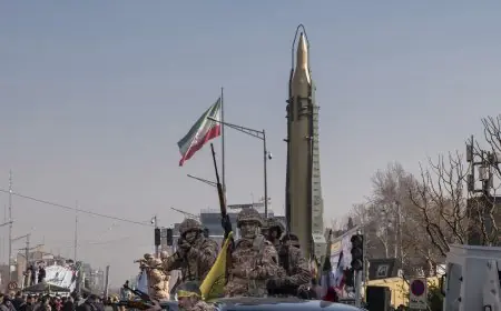 القوات المسلحة الإيرانية تعلن: هجماتنا تعطل حاملة الطائرات أبراهام لينكولن عن الخدمة