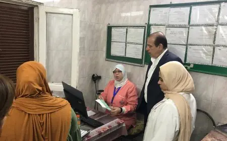 نائب وزير الصحة يفاجئ منشآت المعادي بزيارة وجولة مفاجئة ويوجه بقرارات عاجلة لتحسين الخدمات