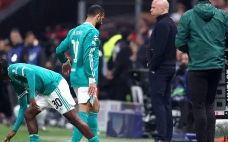 محمد صلاح يجلس على مقاعد البدلاء وريو نغوموها يتصدر تشكيلة ليفربول في مواجهة توتنهام