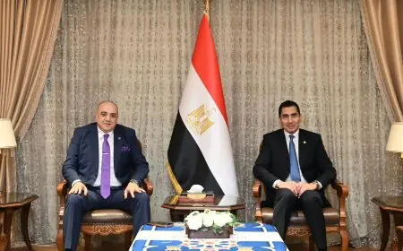 وزير الرياضة يرحب برئيس نادي الشمس ويعزز التعاون الرياضي