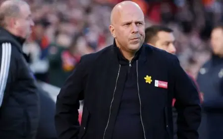 استياء سلوت من ضعف فعالية ليفربول أمام توتنهام رغم كثرة الفرص