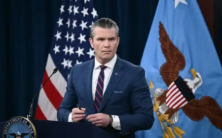 وزير الدفاع الأمريكي يؤكد استمرار الضربات على إيران لتعطيل قدراتها العسكرية والنووية