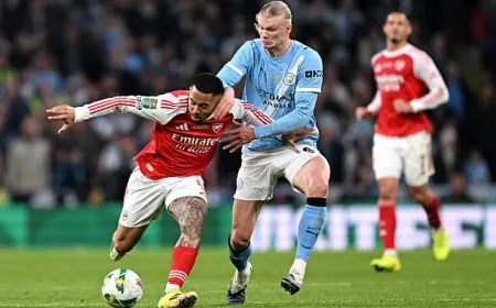 مانشستر سيتي يهزم أرسنال بثنائية ويحصد لقب كأس الرابطة الإنجليزية