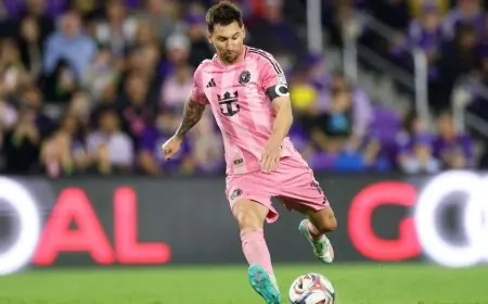 ميسي يقترب من تحطيم رقم جونينيو التاريخي في الركلات الحرة المباشرة