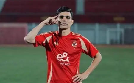 أشرف بن شرقي يفاجئ الجميع بحذف لقب لاعب النادي الأهلي من حسابه على انستجرام