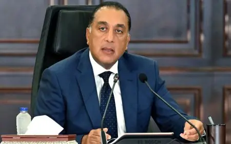 رئيس الوزراء يقود اجتماع اللجنة المركزية لإدارة الأزمات بنجاح