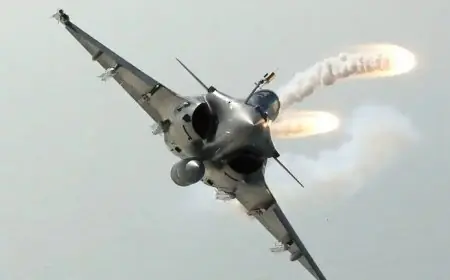 الجيش الإيراني يستهدف طائرات المقاتلات بمسيرات في هجوم جوي على خزانات الوقود بميناء حيفا