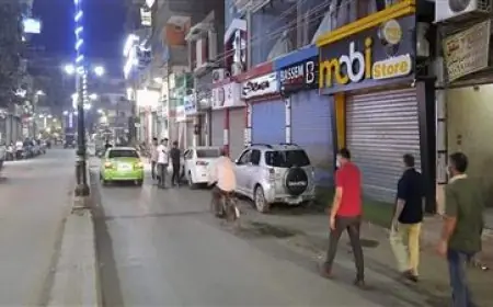 الحكومة تعلن عن 12 فئة مستثناة من غلق المحال والمطاعم