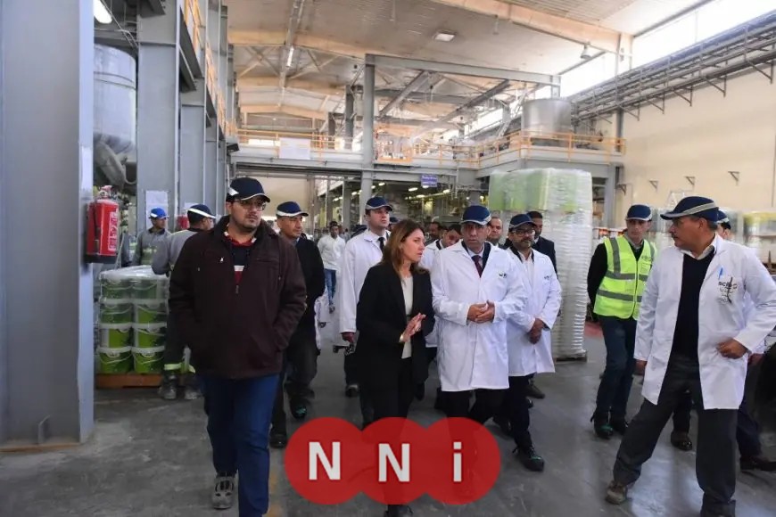 وزير العمل يختتم جولته في الجيزة بزيارة مصنع سكيب للدهانات الشراكة المصرية الهندية