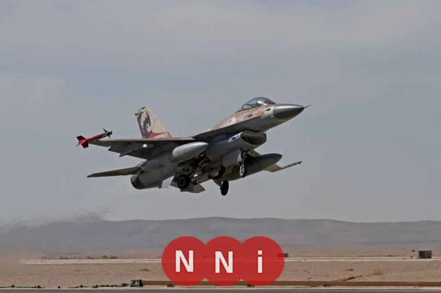 إسرائيل تصعّد الهجمات بقصف مطار أصفهان وغارات على جنوب لبنان