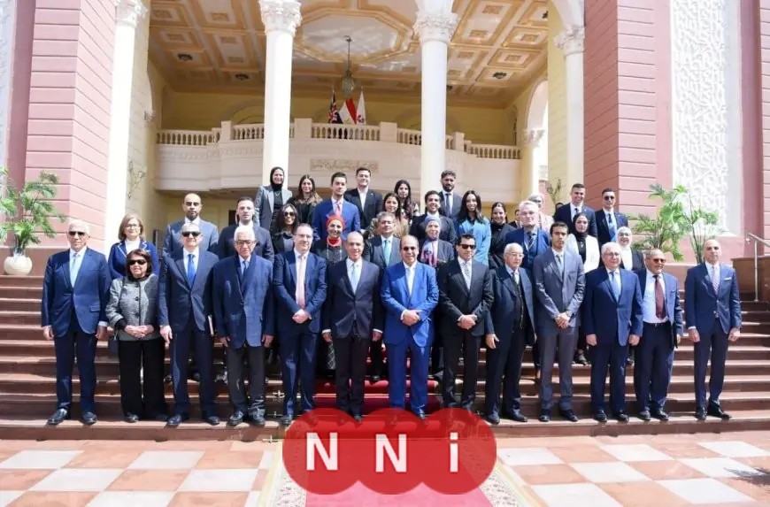 وزير الخارجية يلتقي طلاب الجامعة البريطانية في مصر في حوار تفاعلي مثير