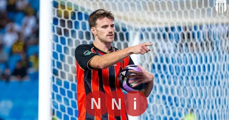 لياندرو أنتونيس مهاجم الرياض يتألق ويفوق نجوم الاتحاد