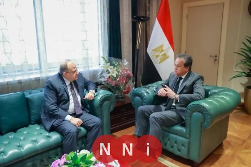 وزير الصحة يناقش توفير المستلزمات الطبية مع رئيس هيئة الدواء وملفات التتبع والتوطين