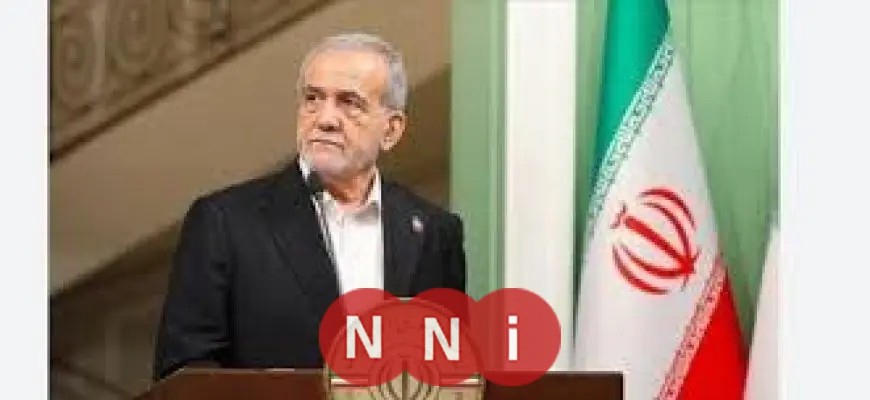 الرئيس الإيراني يثني على القوات المسلحة والمدافعين عن الوطن بشدة