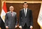 وزير الشباب يناقش مع ممدوح الششتاوي استراتيجيات تطوير السياحة الرياضية في مصر