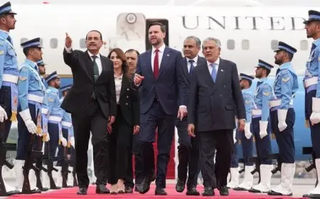 زيارة نائب الرئيس الأمريكي إلى باكستان لبحث محادثات حيوية مع إيران وإمكانية تمديد الهدنة