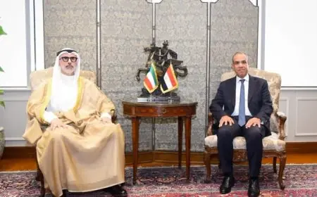 لقاء وزير الخارجية بنظيره الكويتي لبحث آخر تطورات الأوضاع في المنطقة