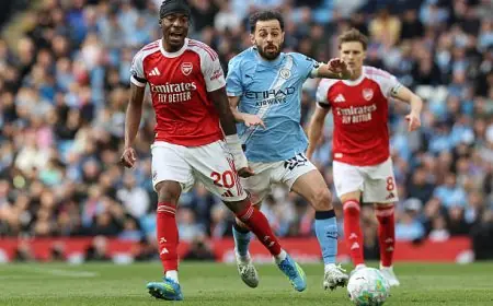 التعادل يشعل الشوط الأول في مواجهة مانشستر سيتي وأرسنال المثيرة