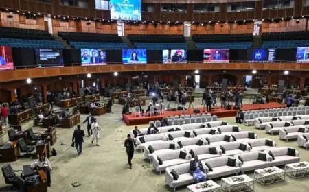 إيران تنفي صحة الأنباء حول انعقاد الجولة الثانية من المفاوضات في إسلام آباد