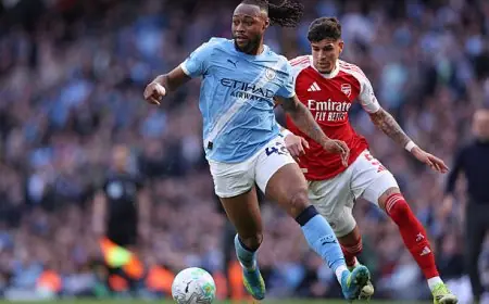 الصراع يشتعل: تعرف على المباريات الحاسمة لمانشستر سيتي وأرسنال نحو لقب البريميرليج