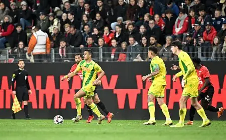 مصطفى محمد يسجل حضوره في هزيمة نانت ضد باريس سان جيرمان في الدوري الفرنسي