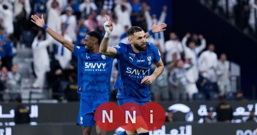 بنزيما يتألق بثلاثية مذهلة في الشوط الأول أمام الهلال والخلود