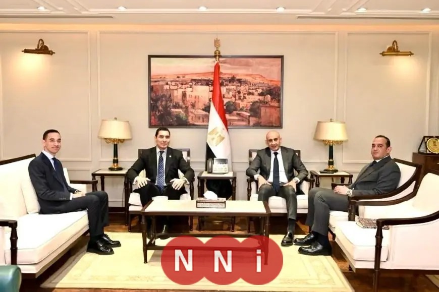 وزيرا الشباب والتربية والتعليم يناقشان تعزيز التعاون لتطوير الرياضة المدرسية