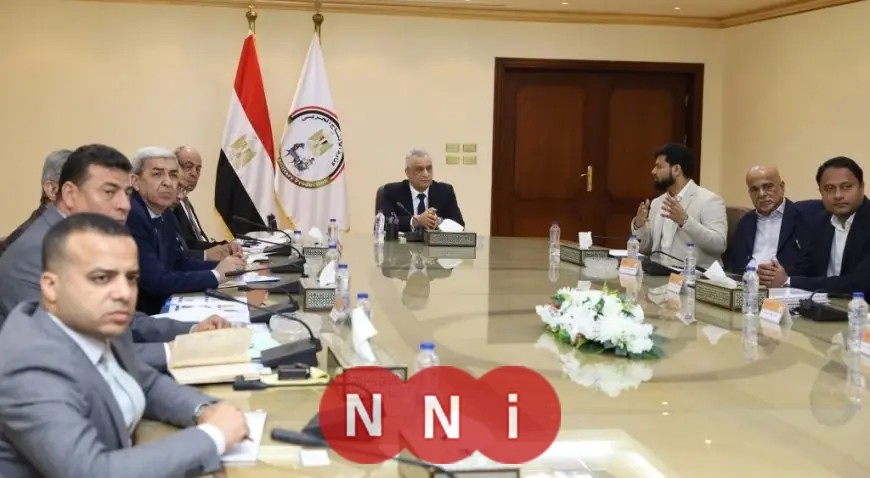 وزير الإنتاج الحربي يتفاوض مع شركة هندية لتعزيز التعاون في مجال التصنيع