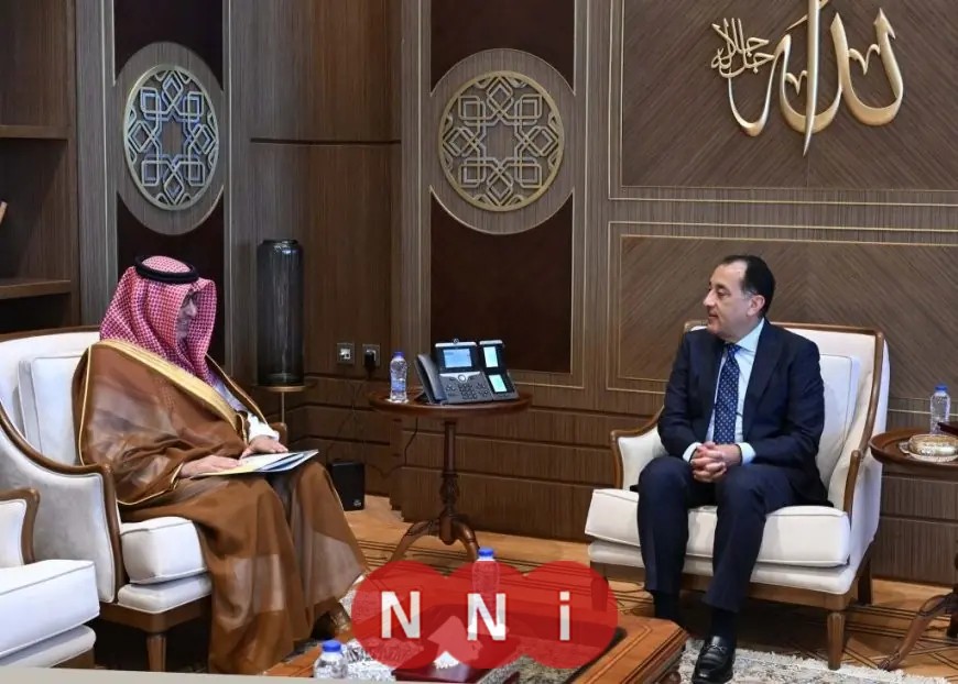 رئيس الوزراء يلتقي السفير السعودي في مصر لمناقشة تعزيز التعاون المشترك