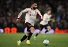 تصريحات مثيرة من بارنز تشعل حماس جماهير ليفربول حول محمد صلاح