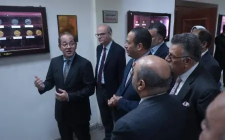 أحمد كجوك يزور سك العملة ويثني على كفاءة العمال والفنيين المهرة