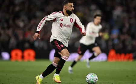 تصريحات مثيرة من بارنز تشعل حماس جماهير ليفربول حول محمد صلاح