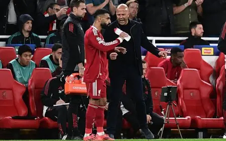 صدمة كبرى: محمد صلاح يسبب إقالة آرني سلوت من ليفربول