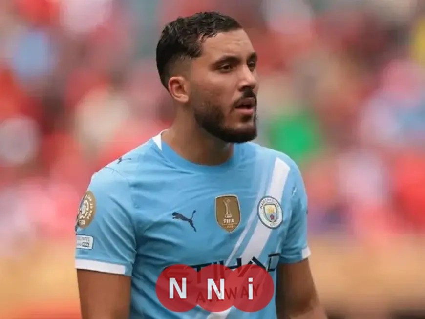 ريان شرقي يتألق ويقترب من لقب لاعب الشهر في الدوري الإنجليزي لأبريل