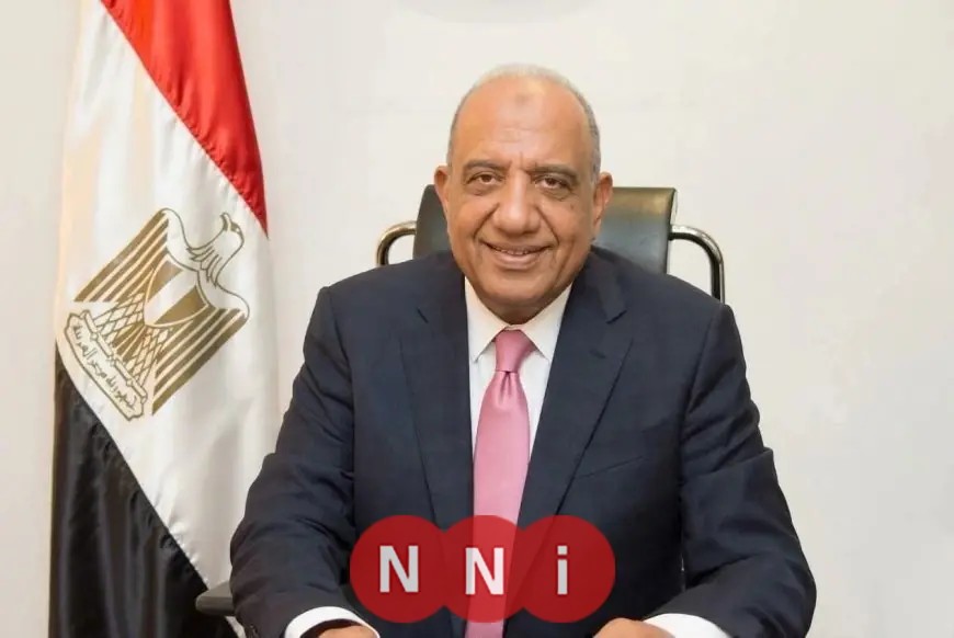 وزير الكهرباء يؤكد التزامه بتقديم خدمة كهربائية متميزة للمواطنين