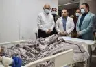 محافظ السويس يتفقد الحالة الصحية للأطفال بعد حادث انقلاب الدراجة النارية
